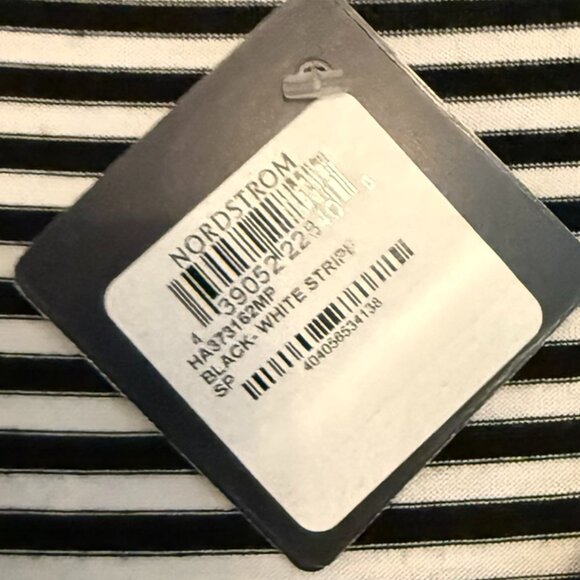 NWT Halogen Flutter Sleeve shirt, SP, blue - Picture 3 of 4